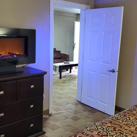 Shoreside Inn & Suites Wabamun Rum bild