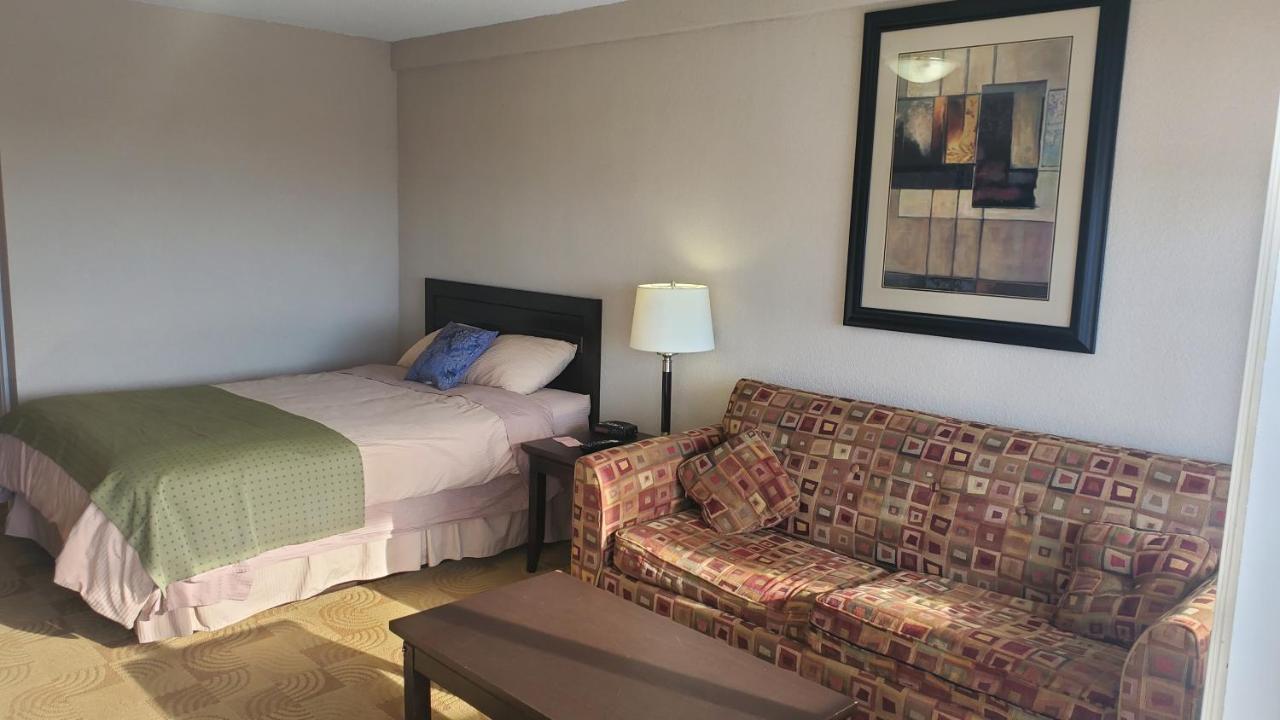 Shoreside Inn & Suites Wabamun Exteriör bild