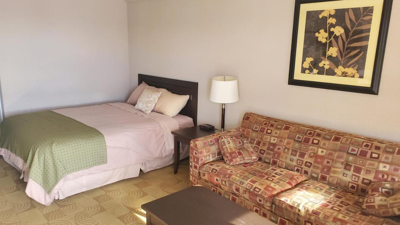 Shoreside Inn & Suites Wabamun Exteriör bild