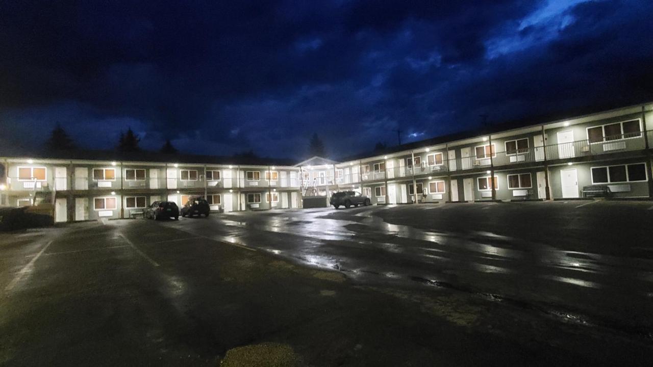 Shoreside Inn & Suites Wabamun Exteriör bild