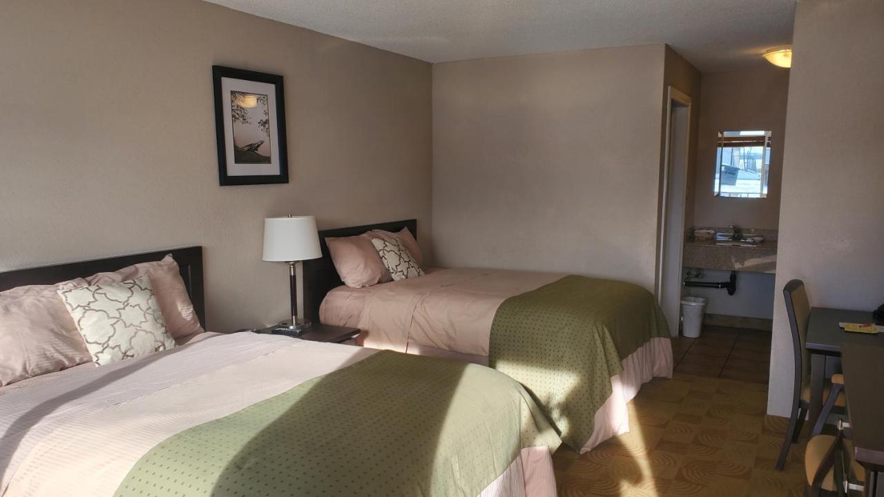 Shoreside Inn & Suites Wabamun Exteriör bild