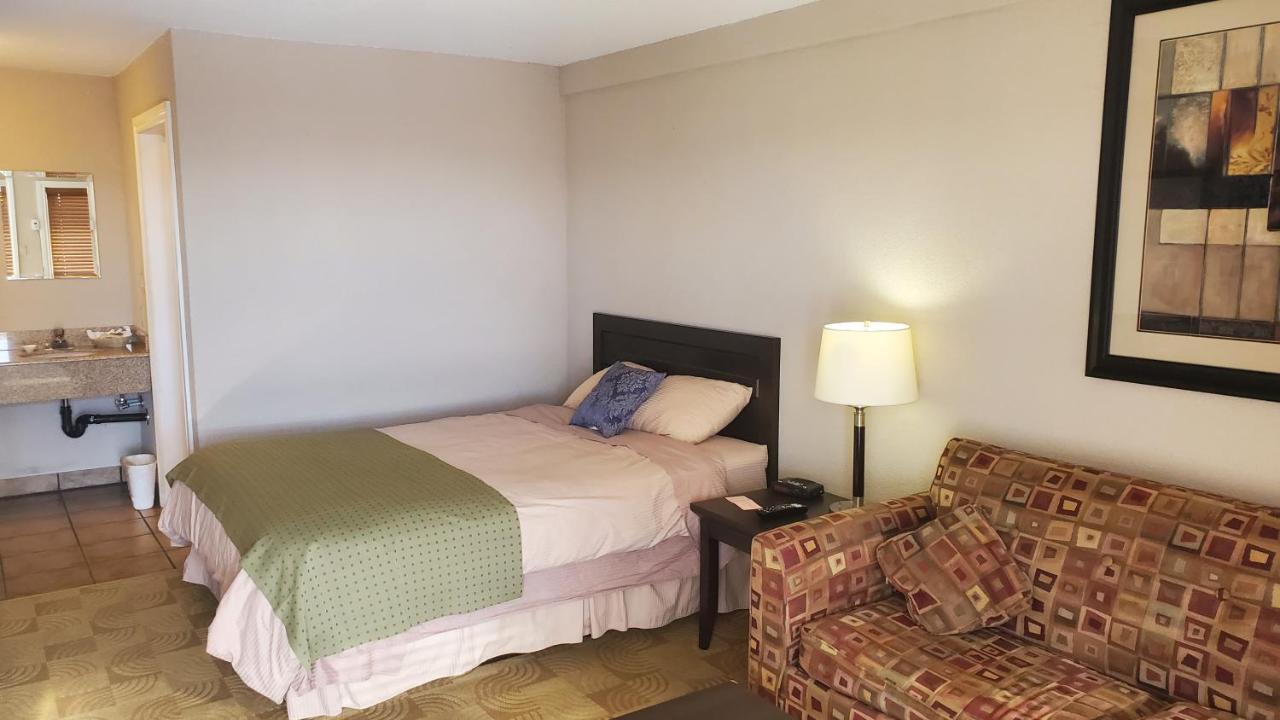 Shoreside Inn & Suites Wabamun Exteriör bild