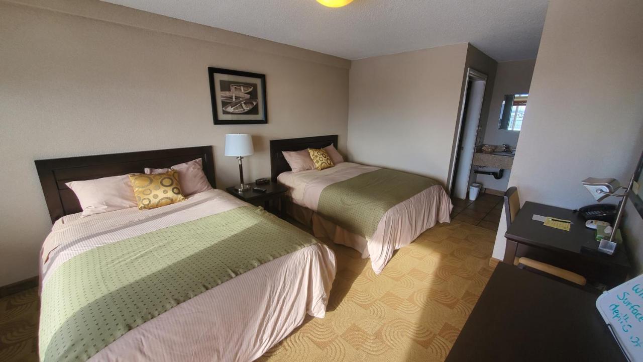 Shoreside Inn & Suites Wabamun Exteriör bild