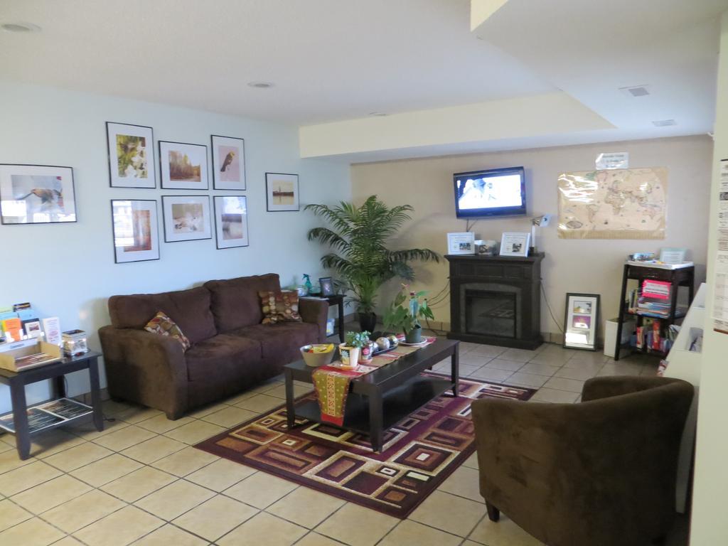 Shoreside Inn & Suites Wabamun Exteriör bild