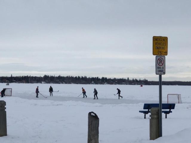 Shoreside Inn & Suites Wabamun Exteriör bild